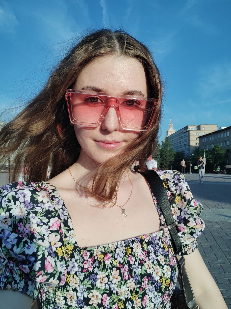 Фото в розовых очках